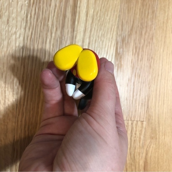 Disney Mickey Mouse Park Pal Black Red Attached to Shoulder Clothing Figure - Picture 3 of 3